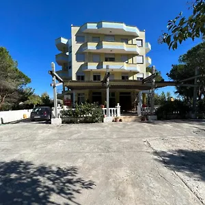 hostel-albania.albaniahotels.org/